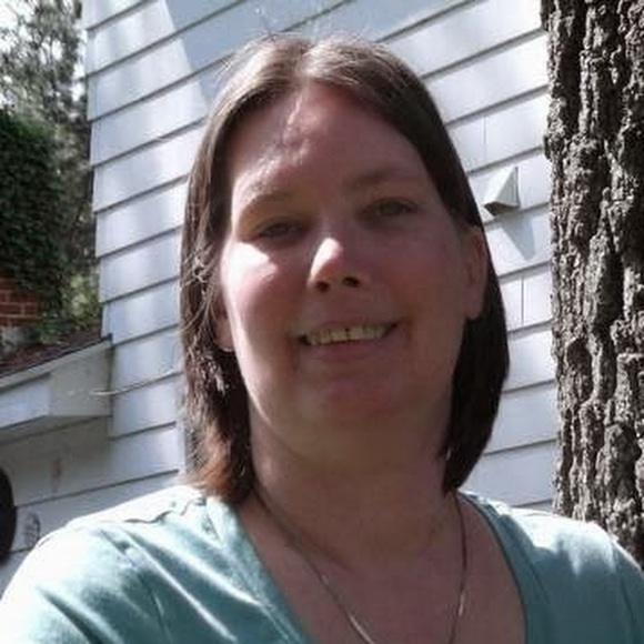 Meet your Posher, Deb - Picture 1 of 1